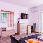 House Burle Appartamento Medolino