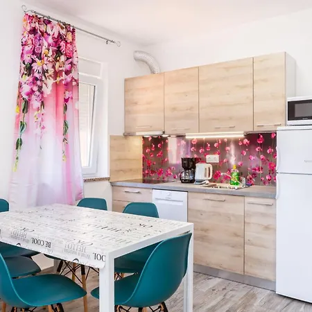 Irina Apartment