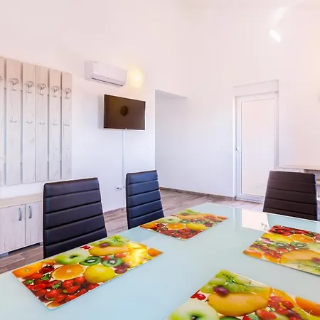 Apartment House Burle *