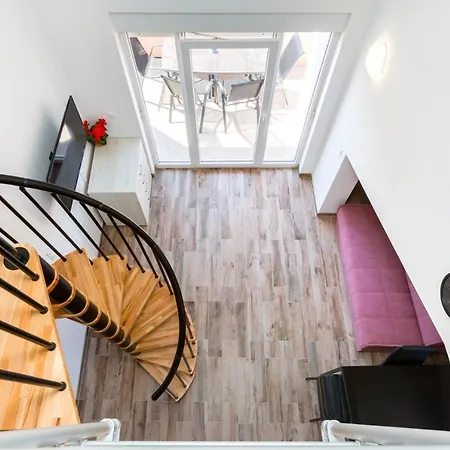 Irina Apartment *