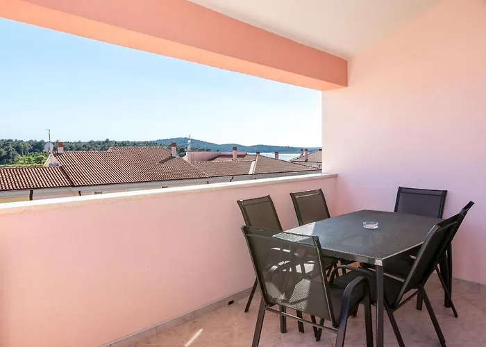 Apartament House Burle *