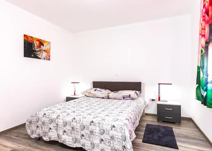 Apartament House Burle