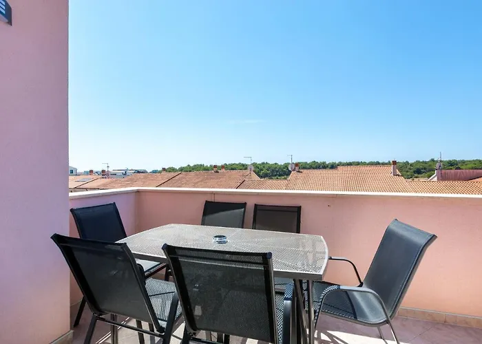 Apartament House Burle
