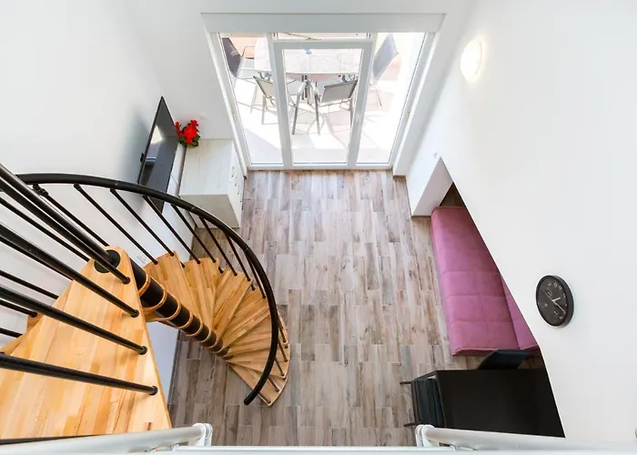 House Burle Apartment *