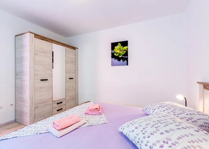 Apartment House Burle *